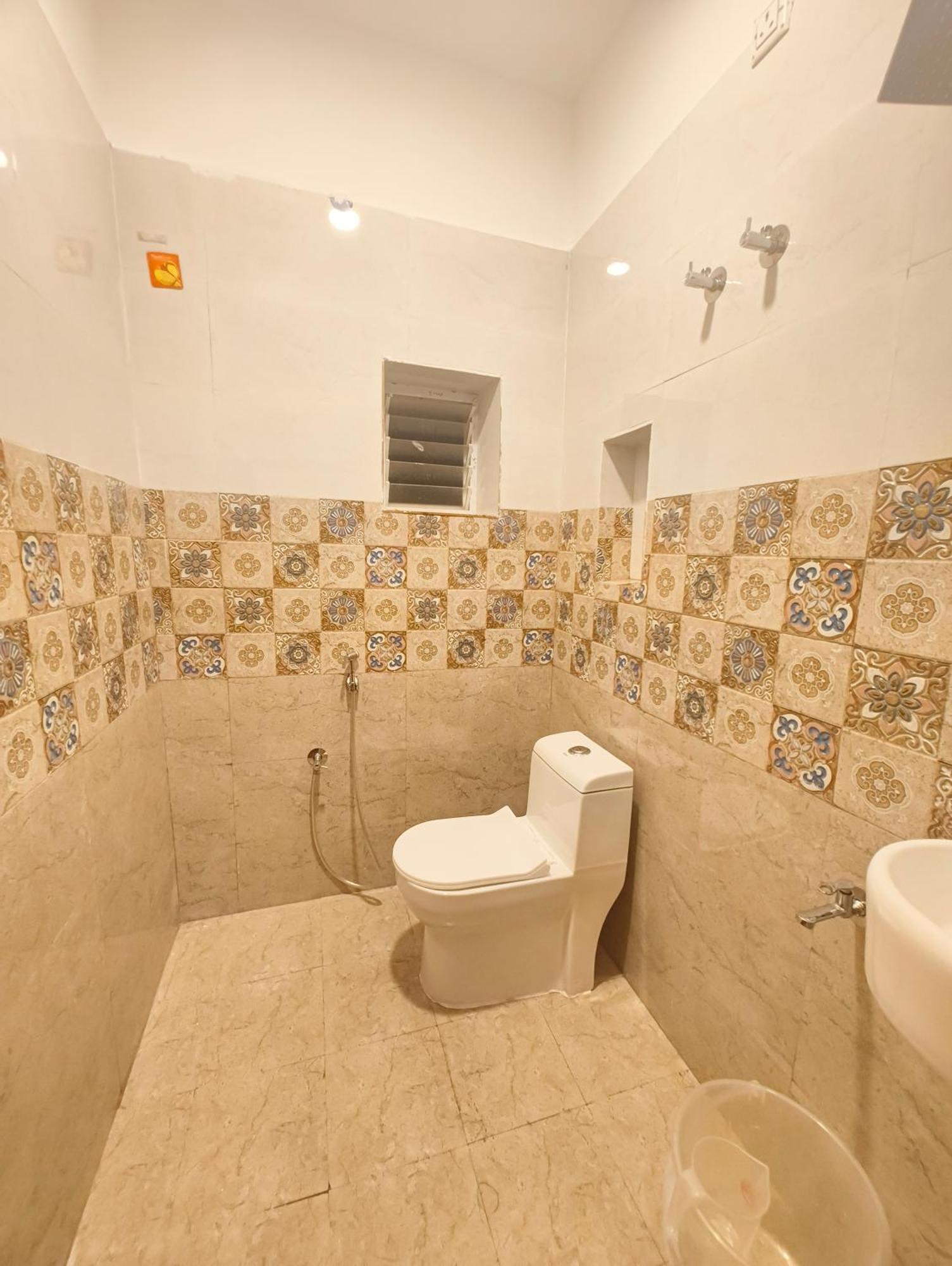Homestay Eesha - A Premium Near Temple *