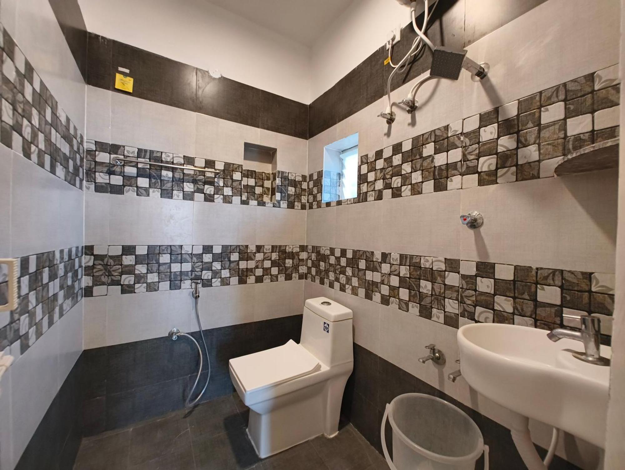 Homestay Eesha - A Premium Near Temple *