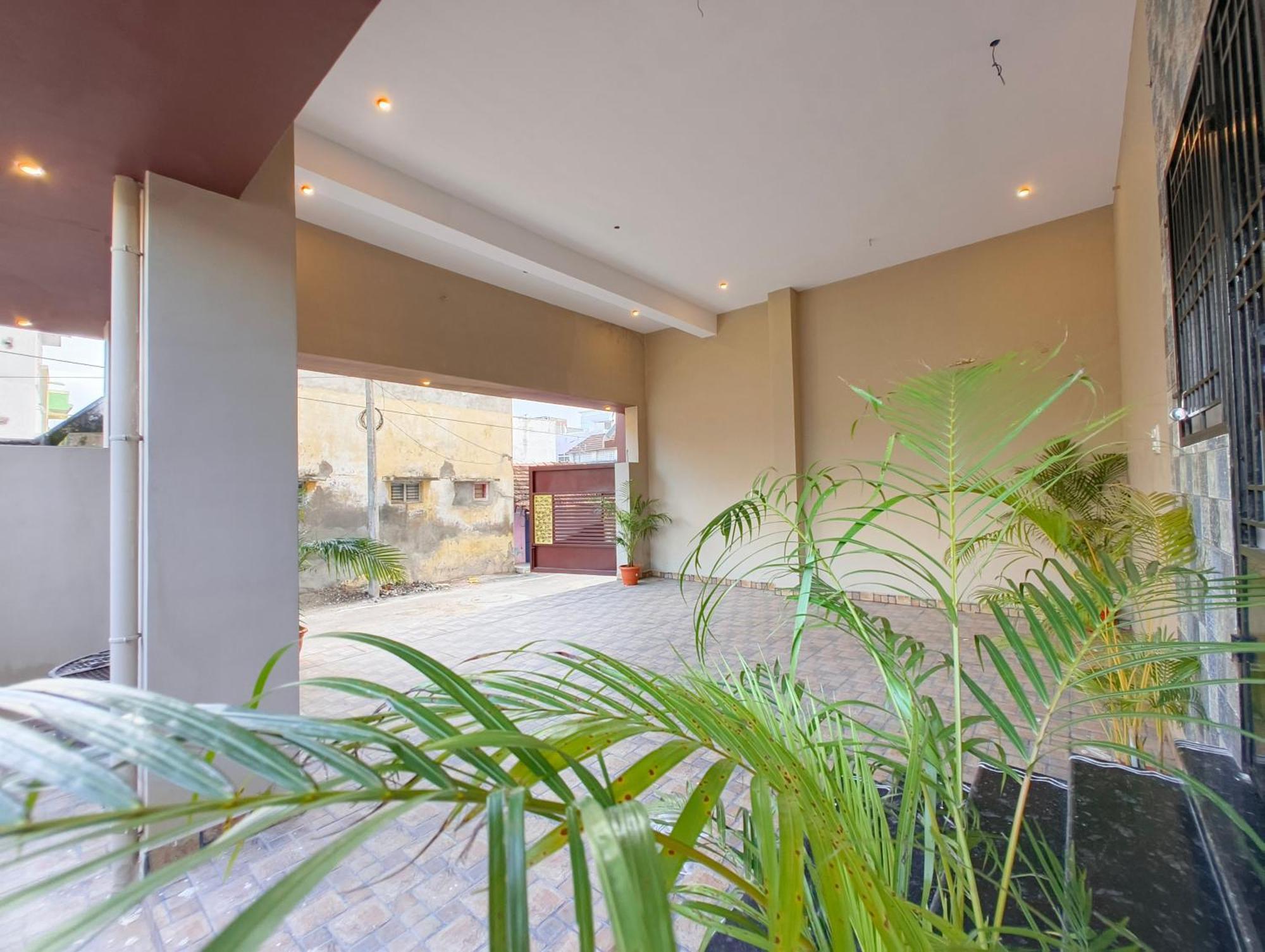 Homestay Eesha - A Premium Near Temple