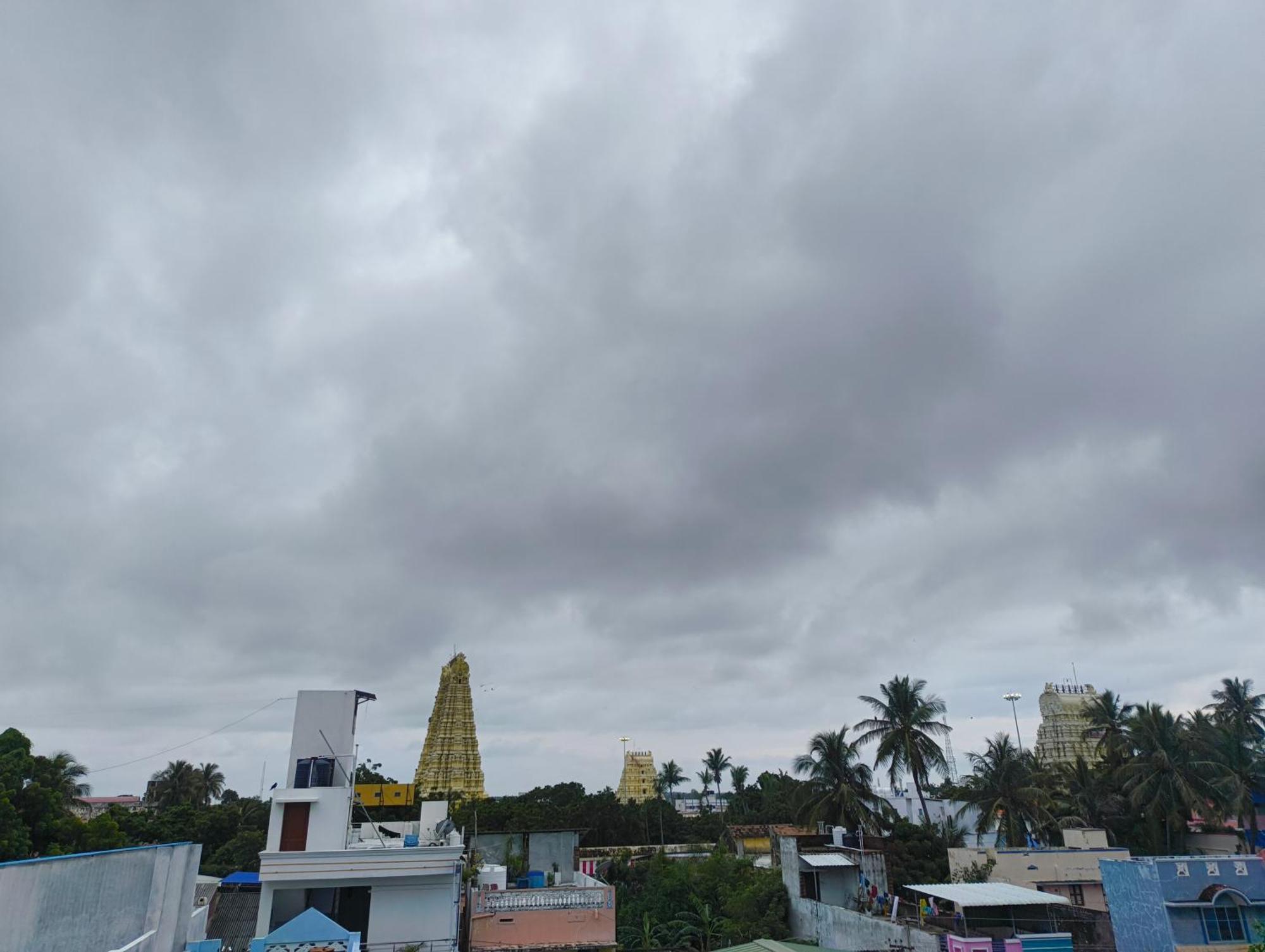 Homestay Eesha - A Premium Near Temple *