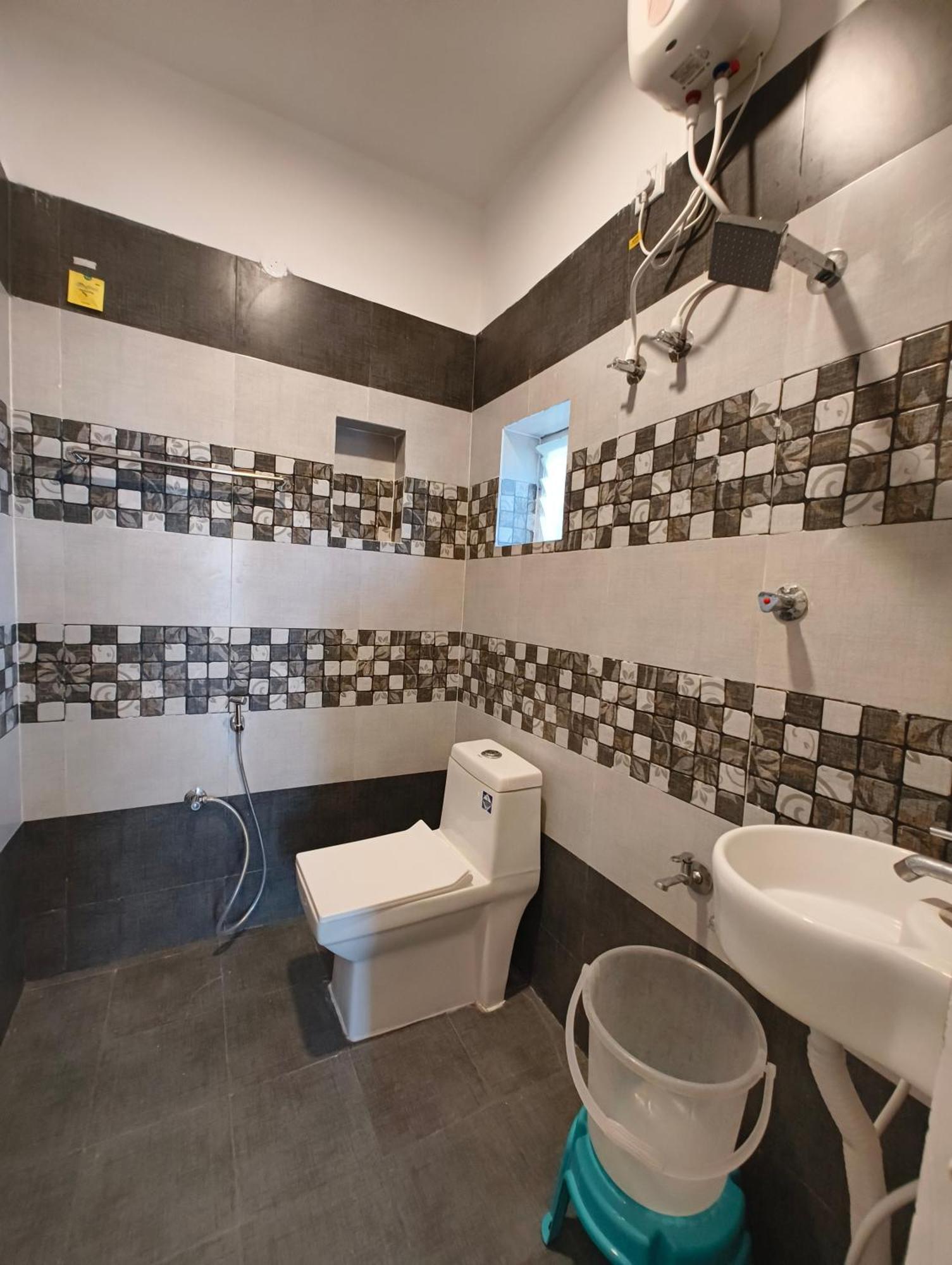 Eesha - A Premium Near Temple Homestay