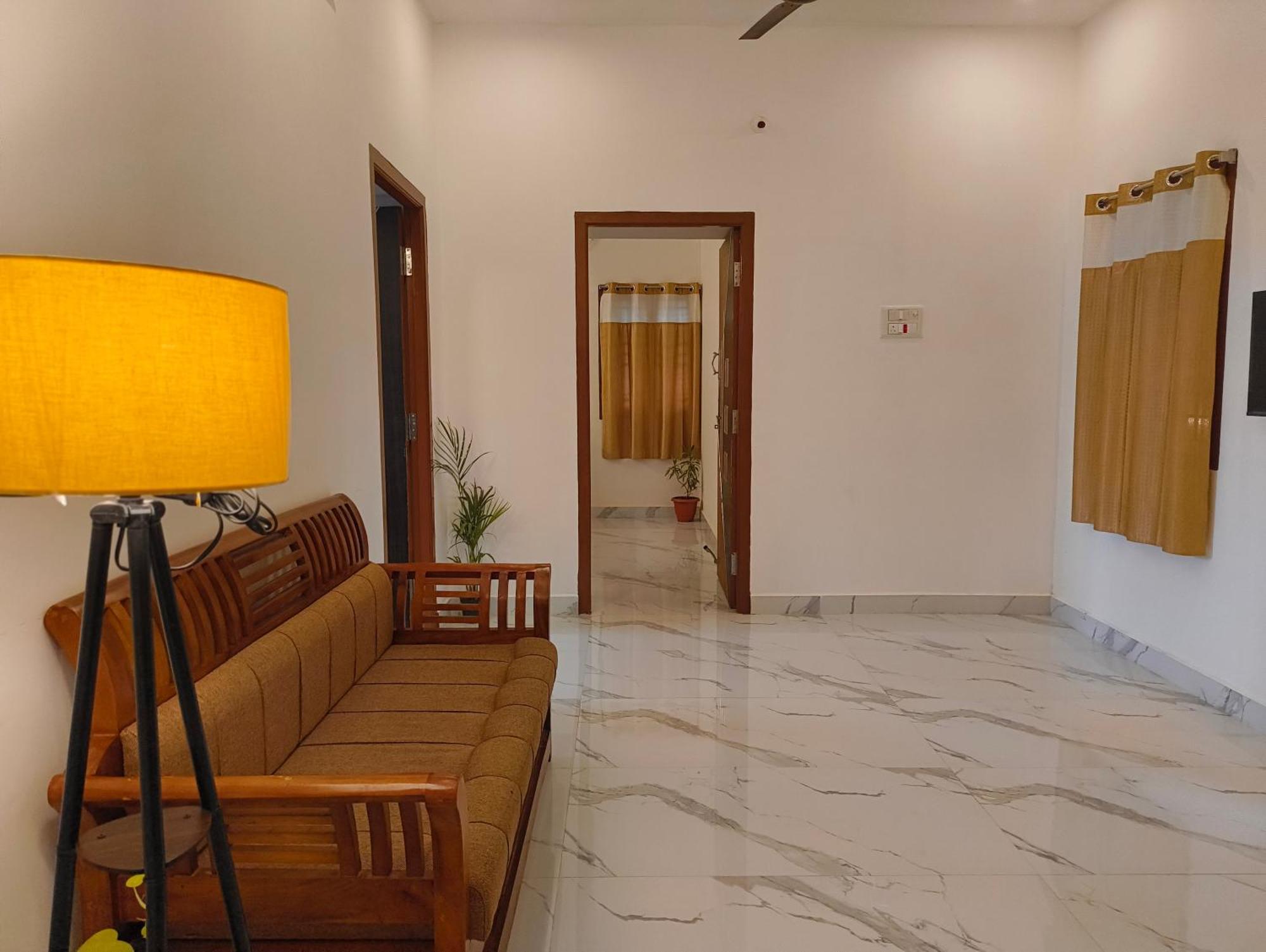 Homestay Eesha - A Premium Near Temple *