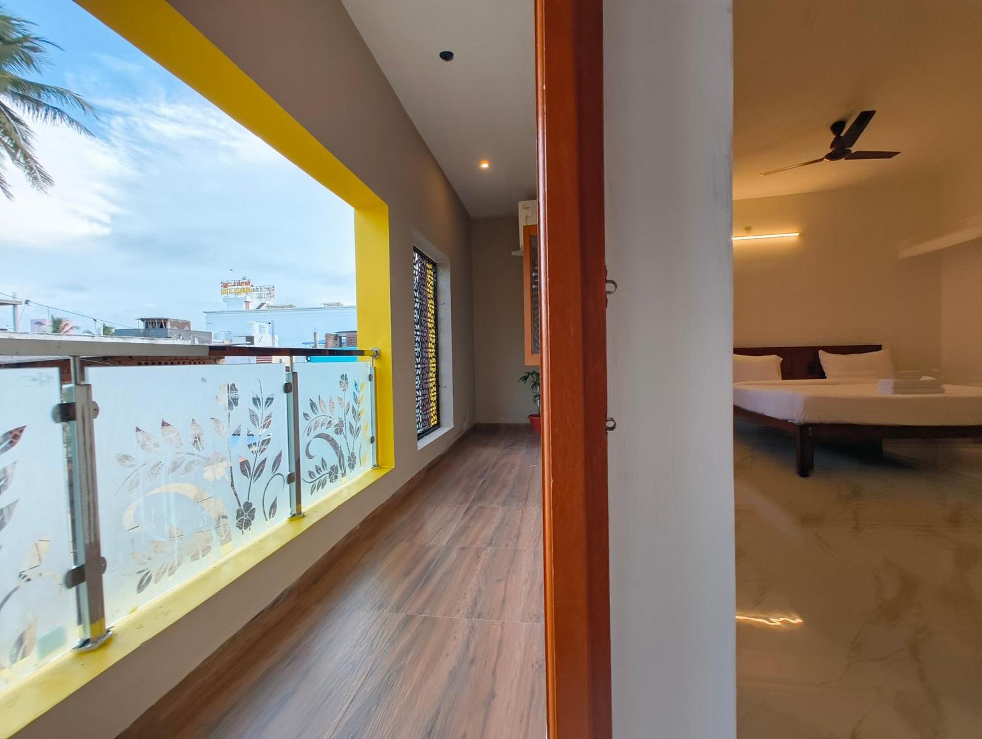 Homestay Eesha - A Premium Near Temple